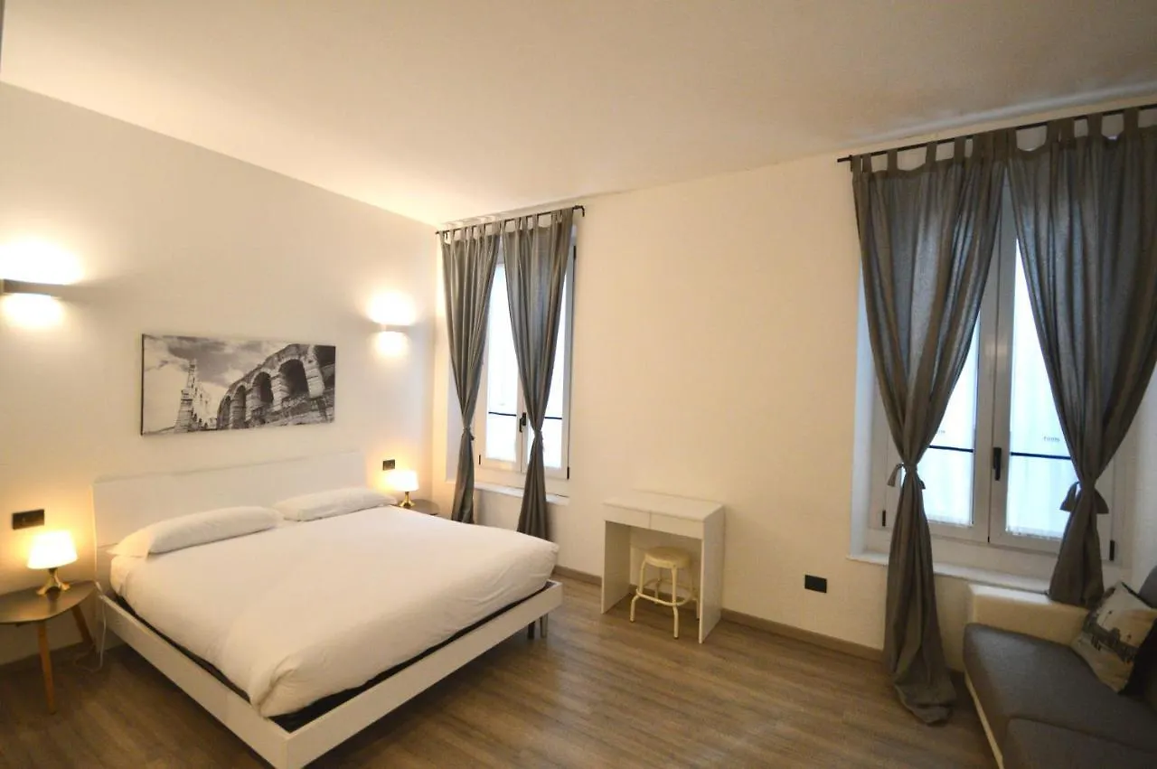 Room Verona Ai Conti 2*,