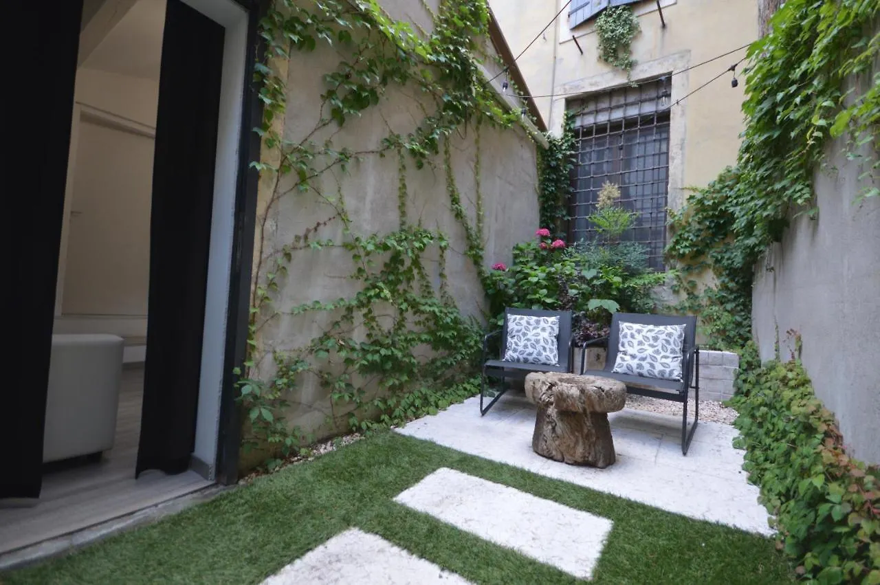Room Verona Ai Conti Guest house