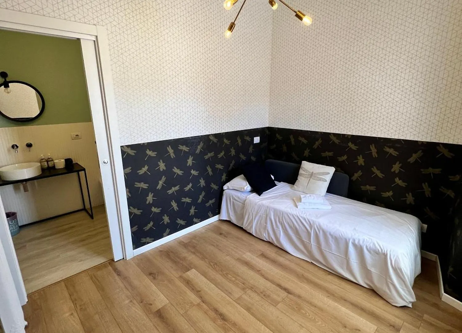 Room Verona Ai Conti 2*,