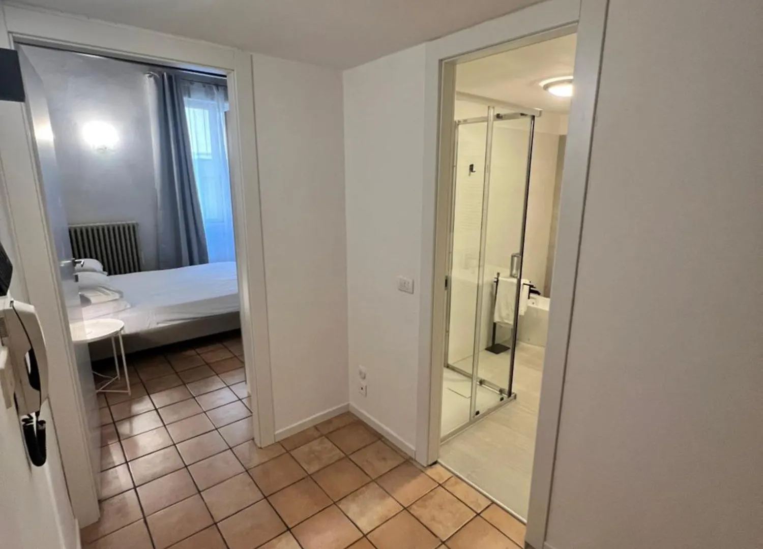 Room Verona Ai Conti 2*,