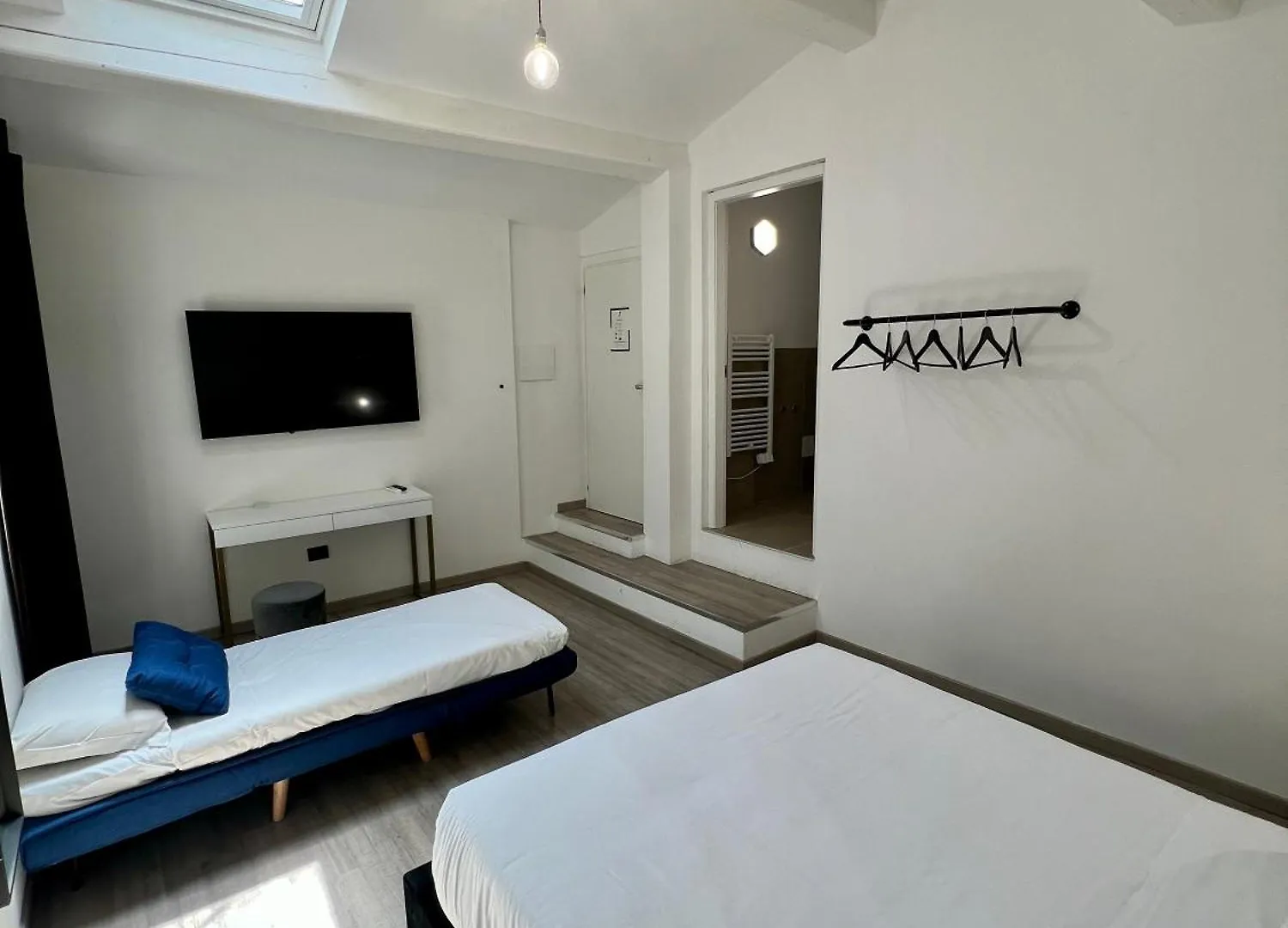 Room Verona Ai Conti 2*,